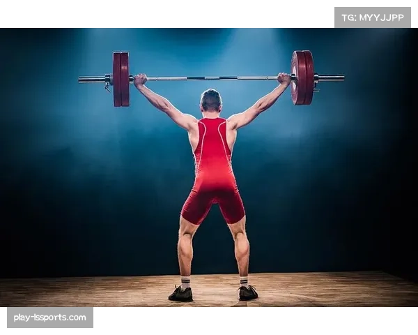 伦敦东区社区举重俱乐部：用杠铃对抗青少年肥胖与犯罪